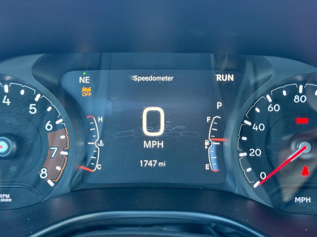 Jeep Compass Vehicle Full-screen Gallery Image 22