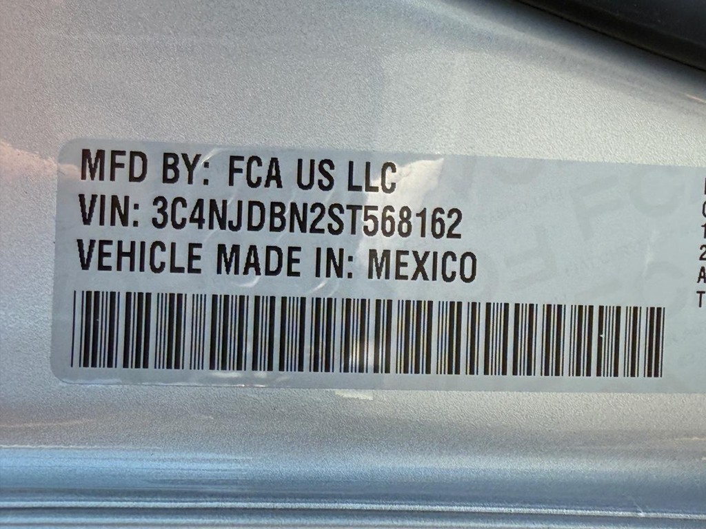 Jeep Compass Vehicle Full-screen Gallery Image 26