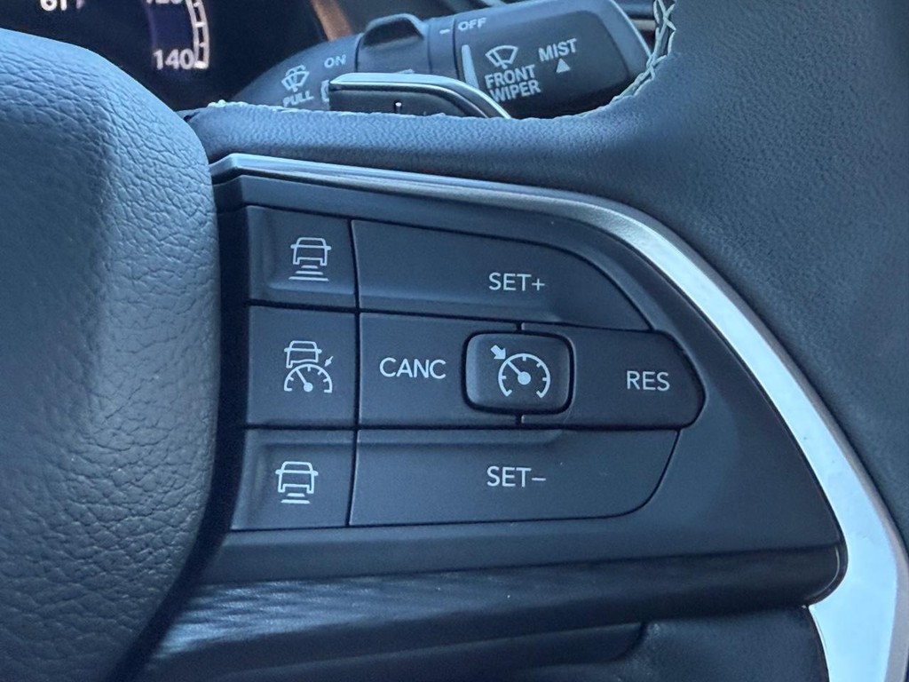 Jeep Grand Cherokee Vehicle Full-screen Gallery Image 15