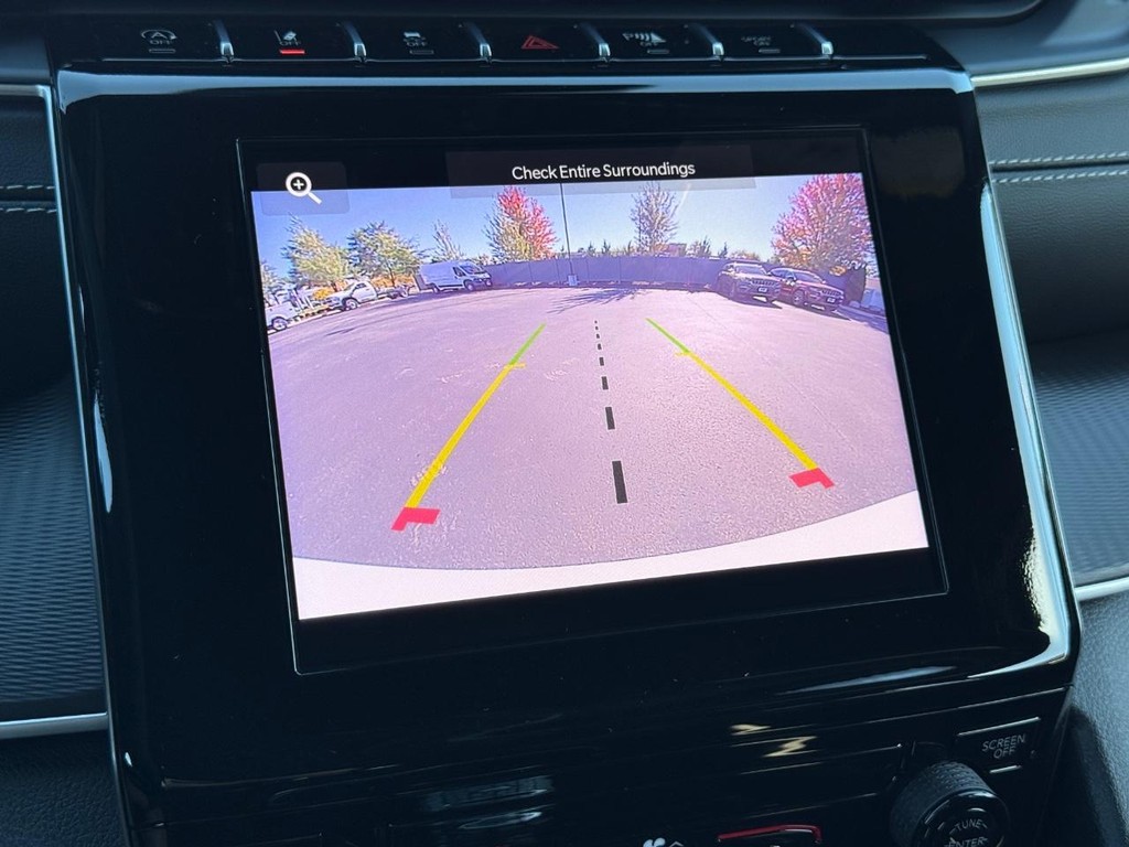 Jeep Grand Cherokee Vehicle Full-screen Gallery Image 18