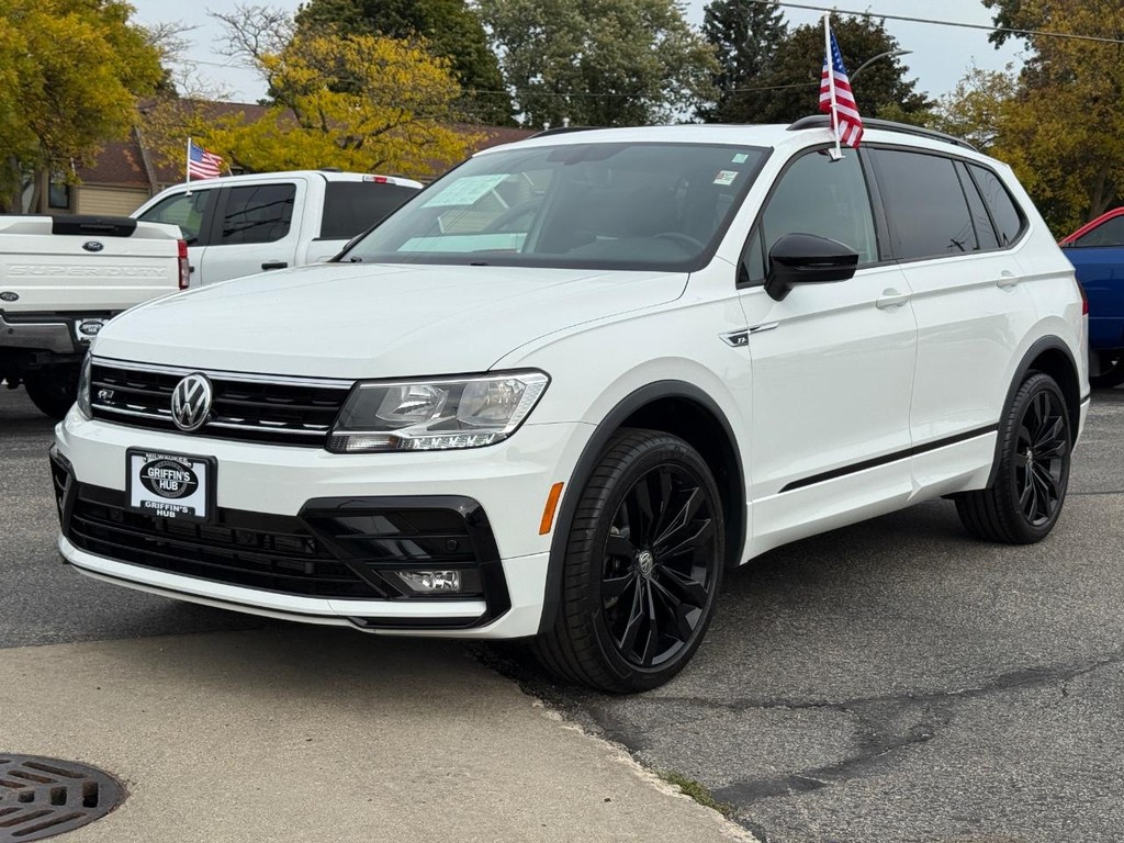 Volkswagen Tiguan Vehicle Full-screen Gallery Image 10