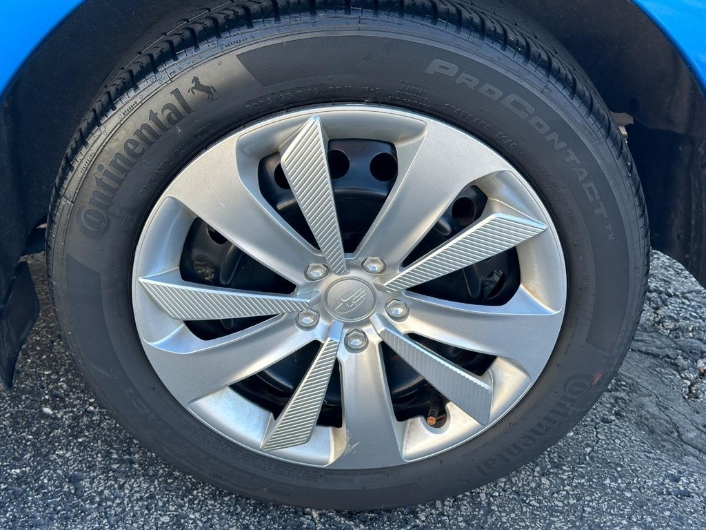 Subaru Impreza Vehicle Full-screen Gallery Image 07