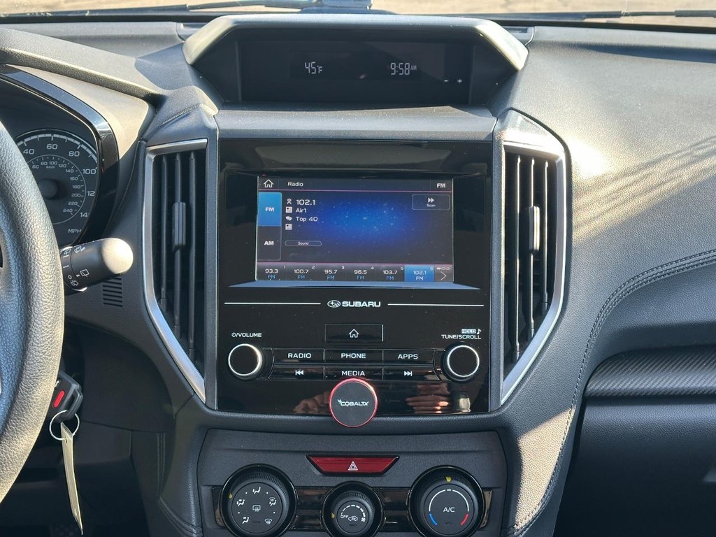 Subaru Impreza Vehicle Full-screen Gallery Image 13