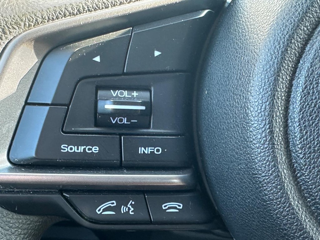 Subaru Impreza Vehicle Full-screen Gallery Image 18