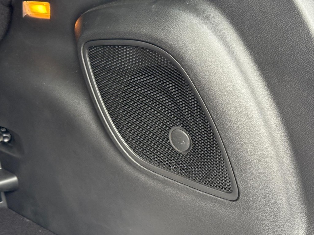 Jeep Compass Vehicle Full-screen Gallery Image 08