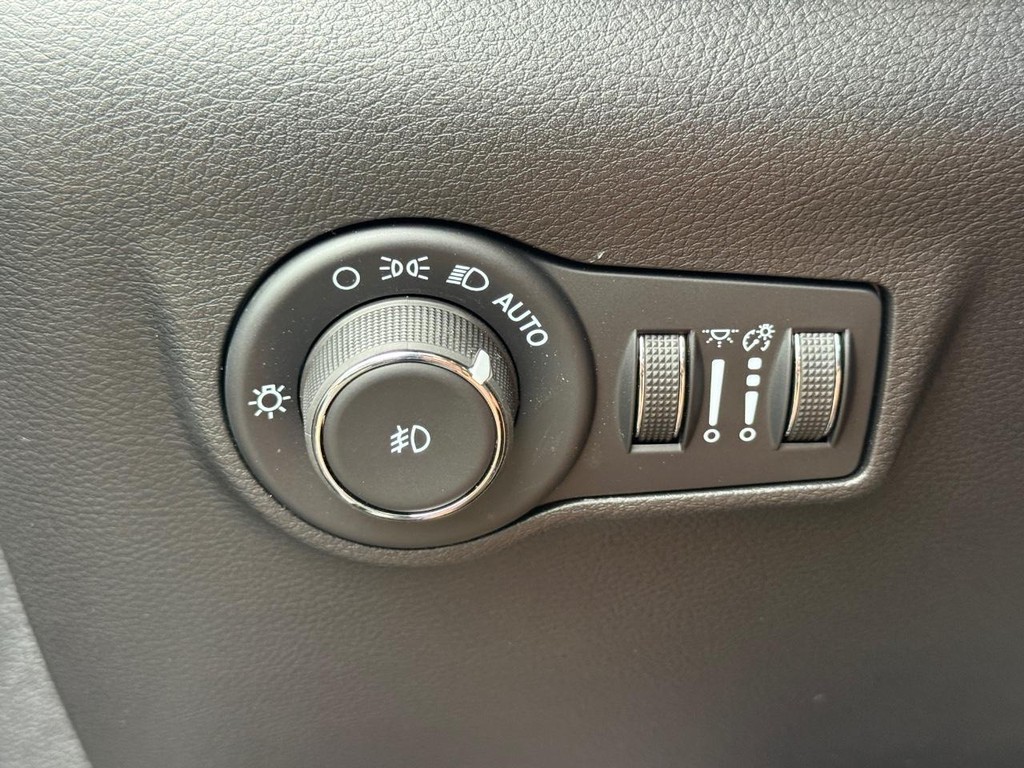 Jeep Compass Vehicle Full-screen Gallery Image 26