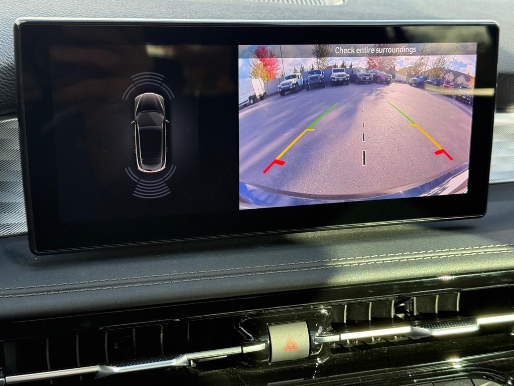 Alfa Romeo Tonale Vehicle Full-screen Gallery Image 18