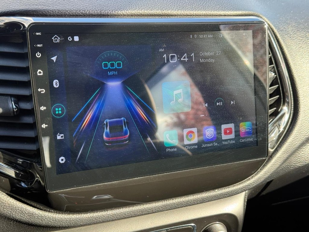 Jeep Compass Vehicle Full-screen Gallery Image 17