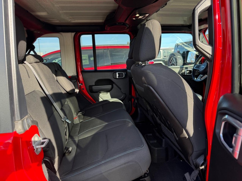 Jeep Wrangler 4xe Vehicle Full-screen Gallery Image 12