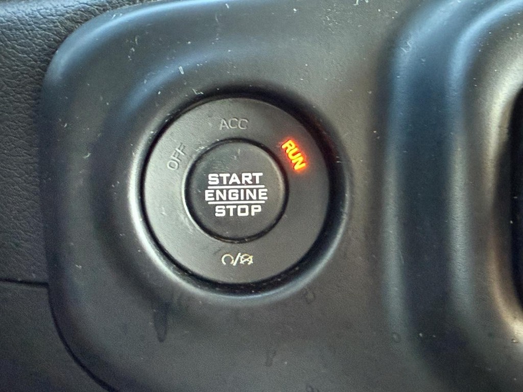 Jeep Wrangler 4xe Vehicle Full-screen Gallery Image 18