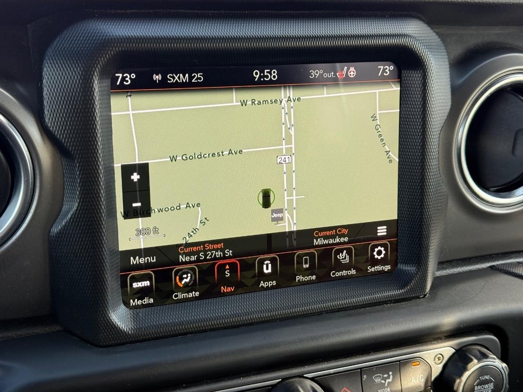 Jeep Wrangler 4xe Vehicle Full-screen Gallery Image 19