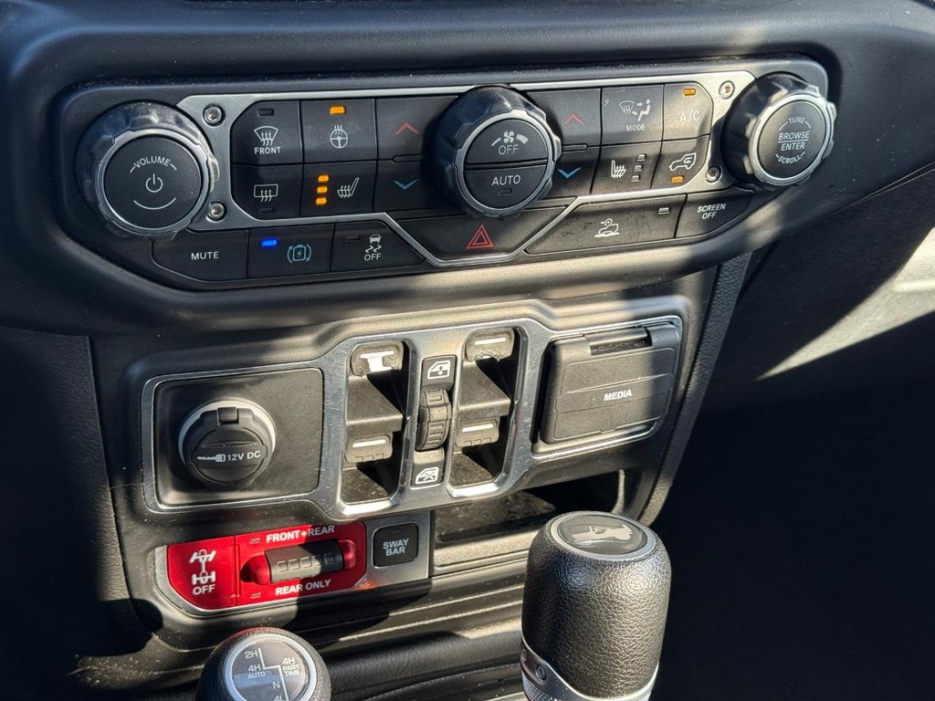 Jeep Wrangler 4xe Vehicle Full-screen Gallery Image 22