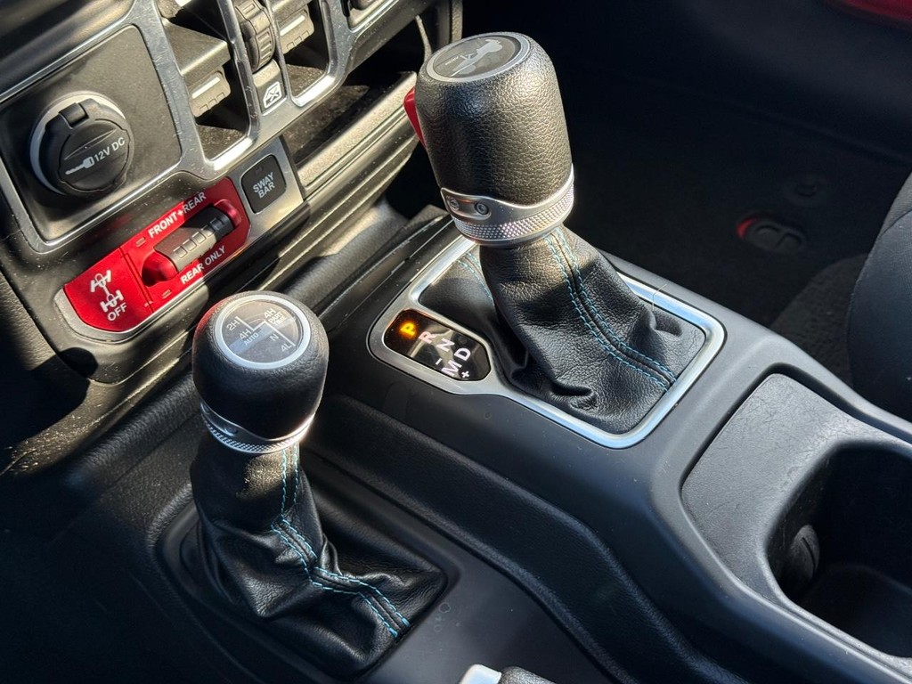 Jeep Wrangler 4xe Vehicle Full-screen Gallery Image 23