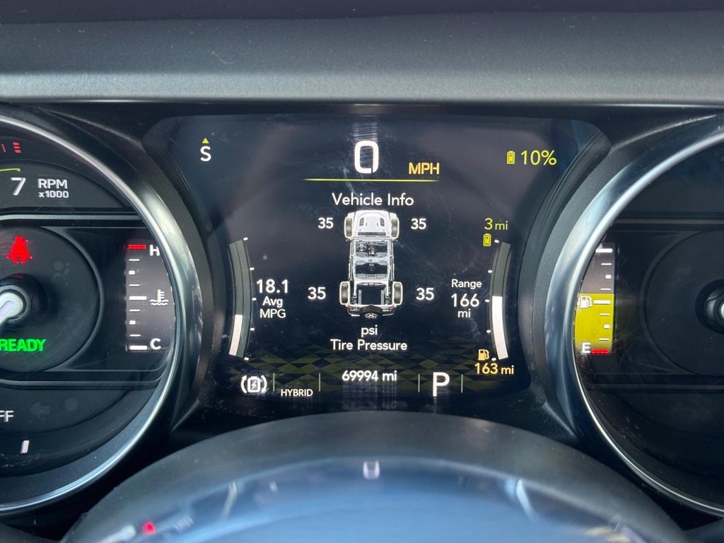 Jeep Wrangler 4xe Vehicle Full-screen Gallery Image 25