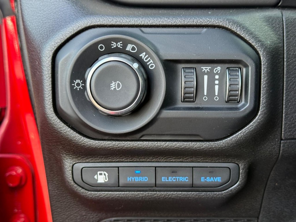 Jeep Wrangler 4xe Vehicle Full-screen Gallery Image 26