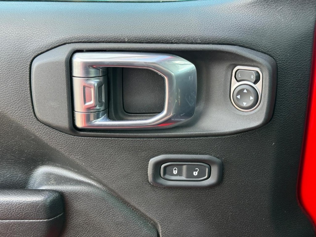 Jeep Wrangler 4xe Vehicle Full-screen Gallery Image 27