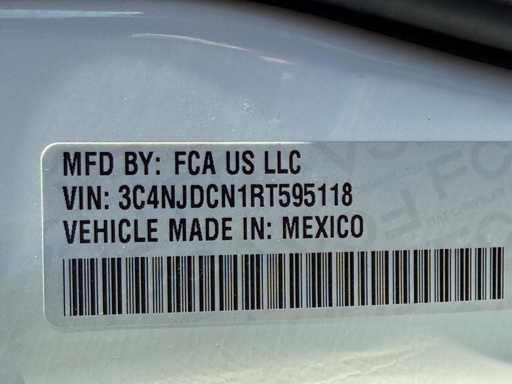 Jeep Compass Vehicle Full-screen Gallery Image 26