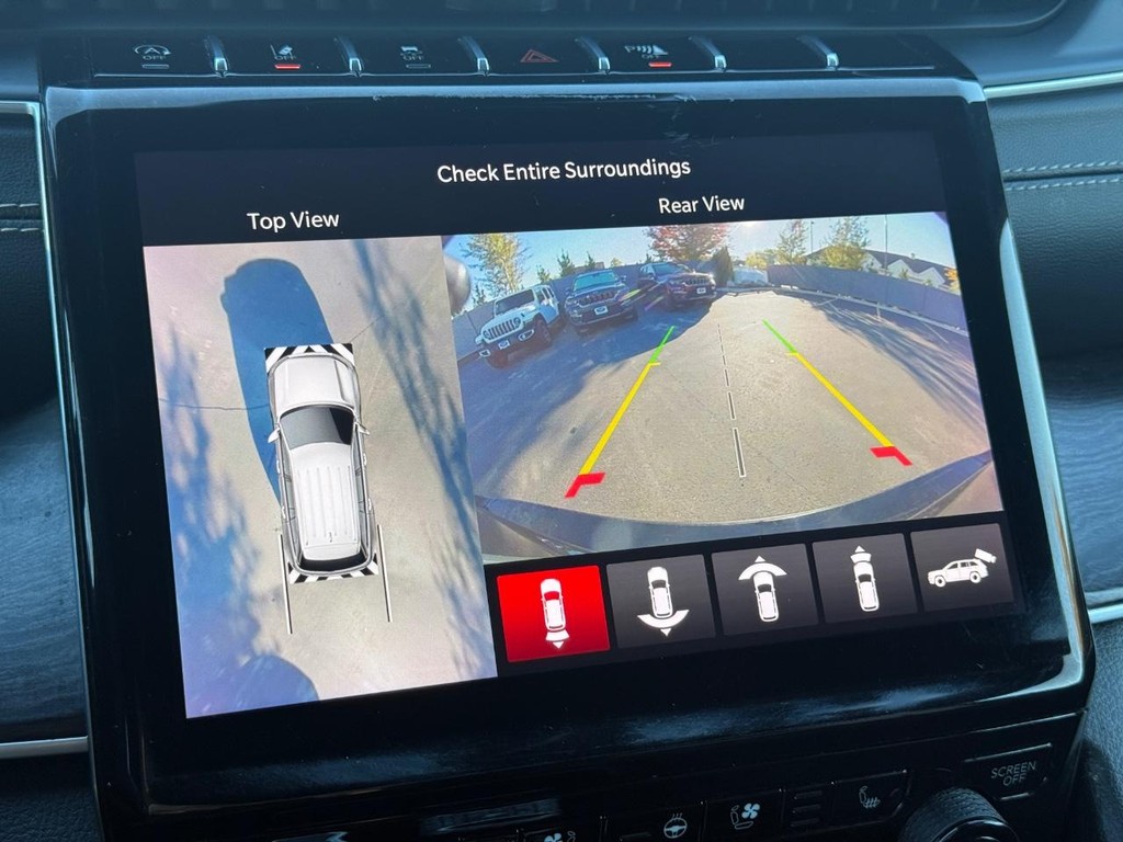 Jeep Grand Cherokee L Vehicle Full-screen Gallery Image 22