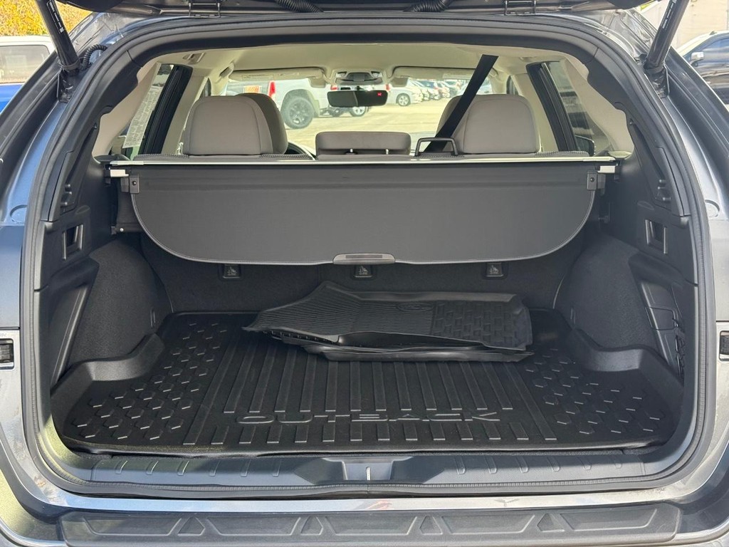 Subaru Outback Vehicle Full-screen Gallery Image 07