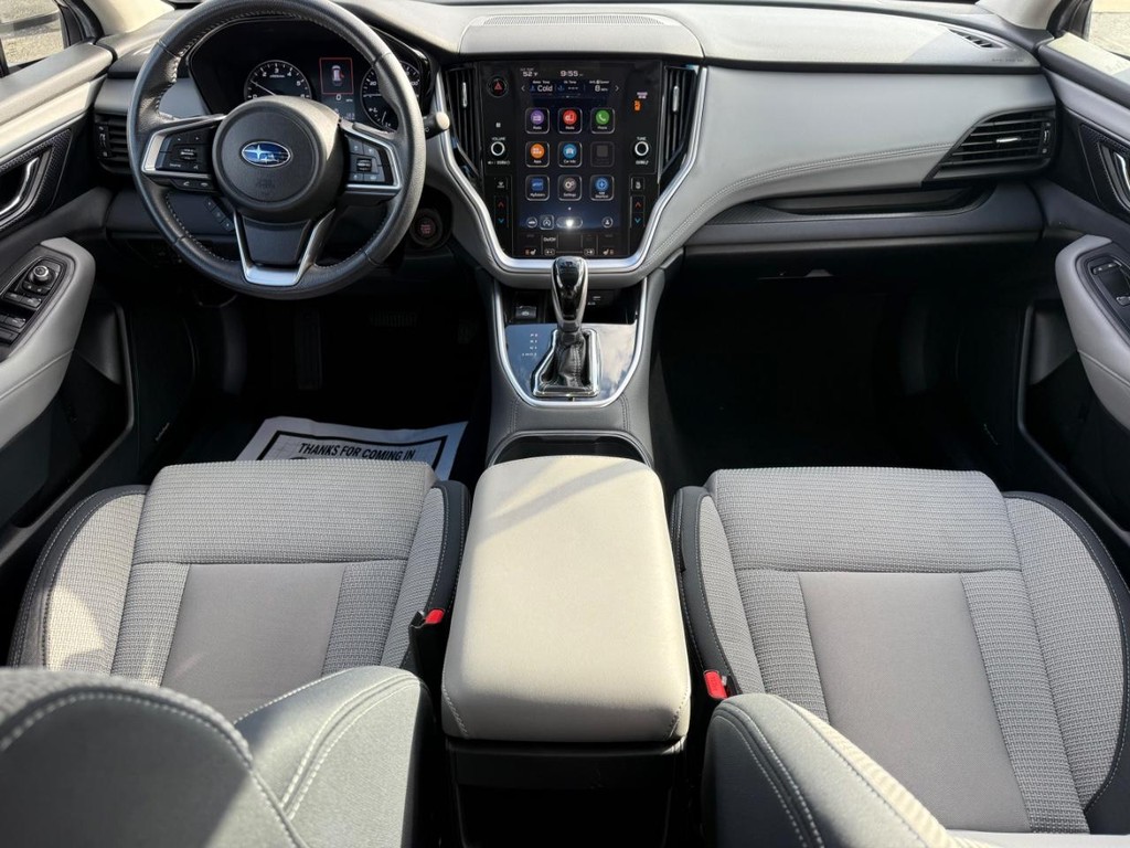 Subaru Outback Vehicle Full-screen Gallery Image 12