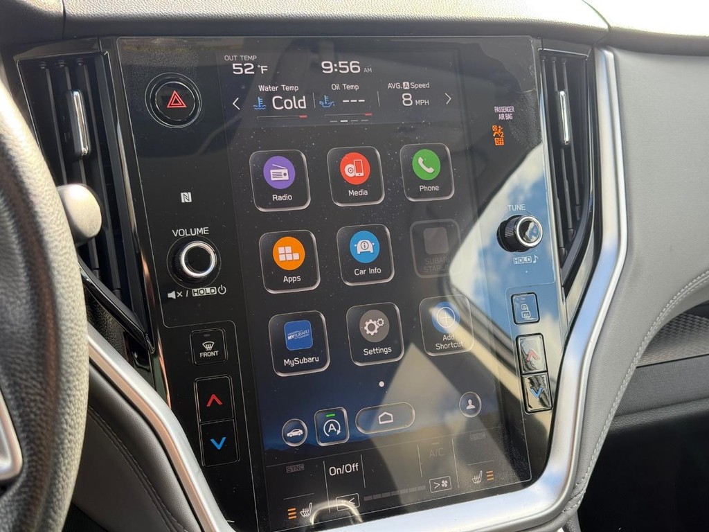 Subaru Outback Vehicle Full-screen Gallery Image 17