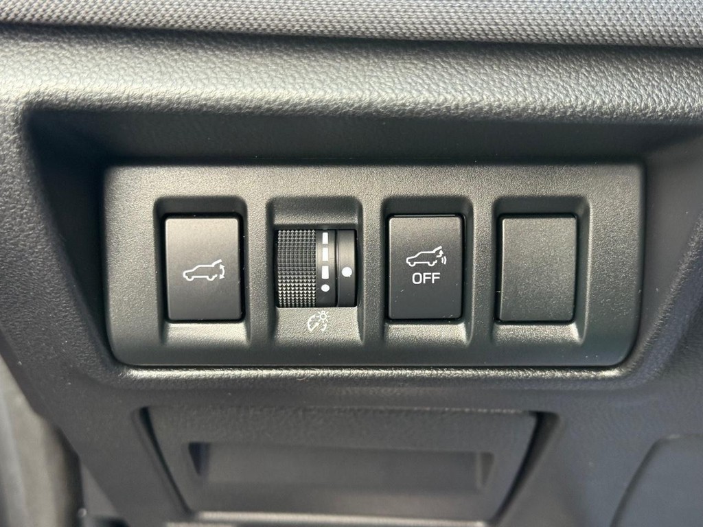 Subaru Outback Vehicle Full-screen Gallery Image 23