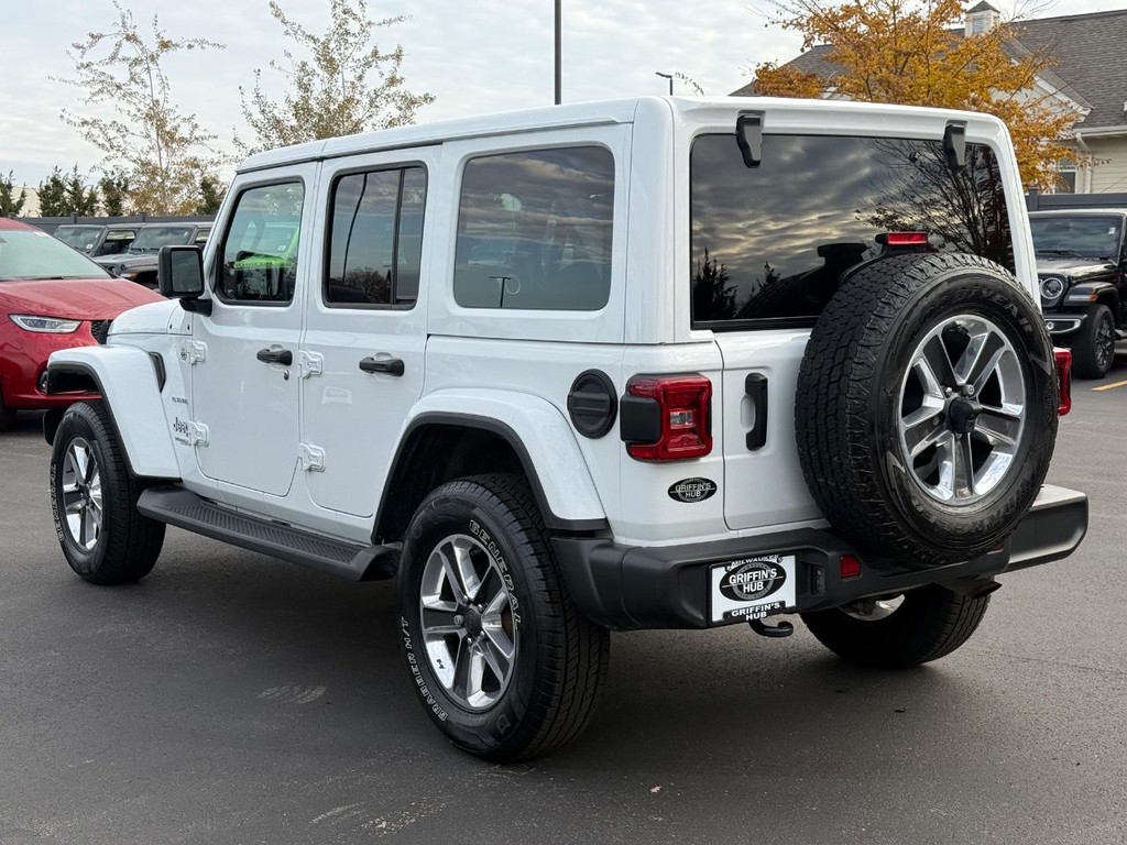 Jeep Wrangler Vehicle Full-screen Gallery Image 06