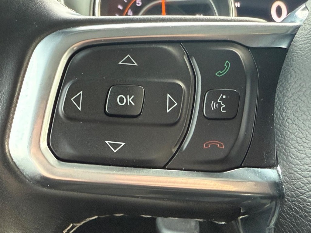 Jeep Wrangler Vehicle Full-screen Gallery Image 13