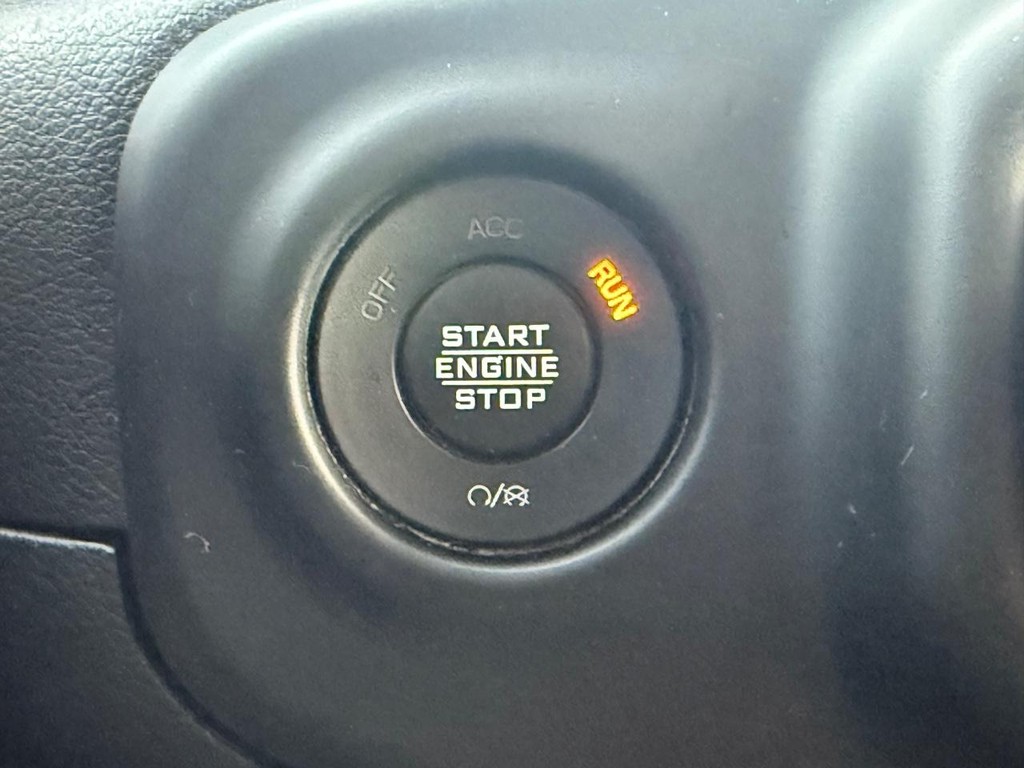 Jeep Wrangler Vehicle Full-screen Gallery Image 15