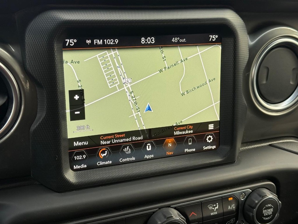 Jeep Wrangler Vehicle Full-screen Gallery Image 16