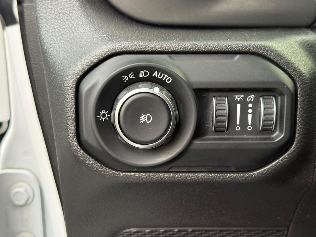 Jeep Wrangler Vehicle Full-screen Gallery Image 23