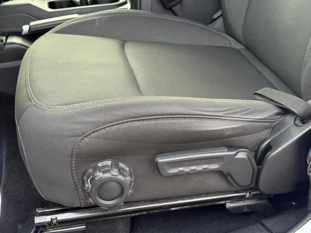 Jeep Wrangler Vehicle Full-screen Gallery Image 25