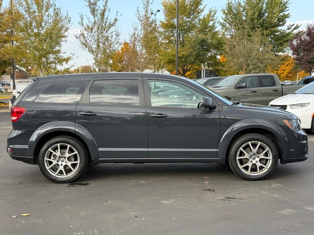 Dodge Journey Vehicle Full-screen Gallery Image 04