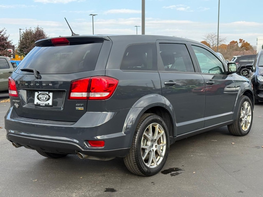 Dodge Journey Vehicle Full-screen Gallery Image 05