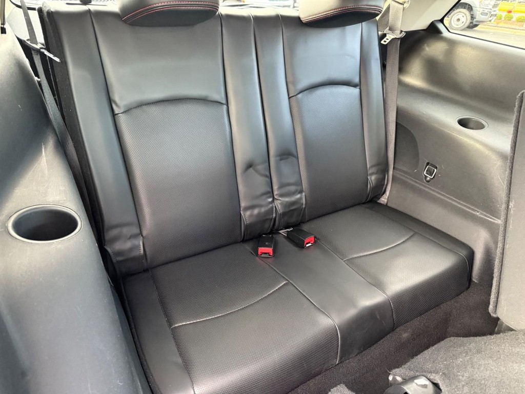 Dodge Journey Vehicle Full-screen Gallery Image 12