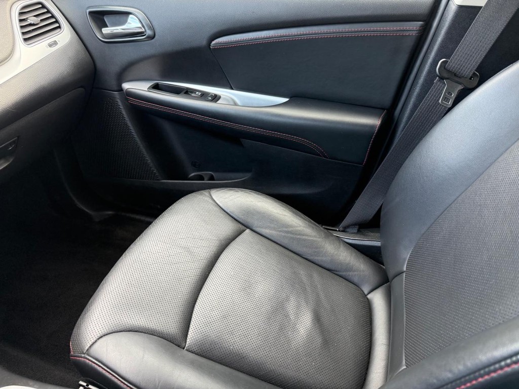 Dodge Journey Vehicle Full-screen Gallery Image 23