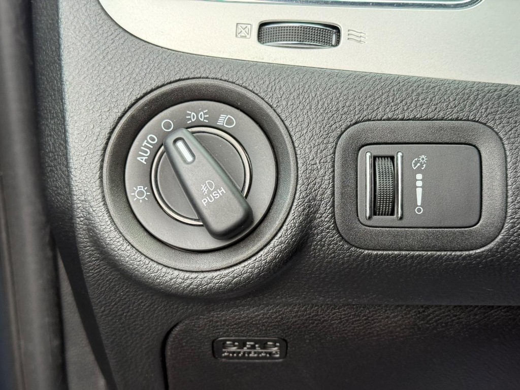 Dodge Journey Vehicle Full-screen Gallery Image 25