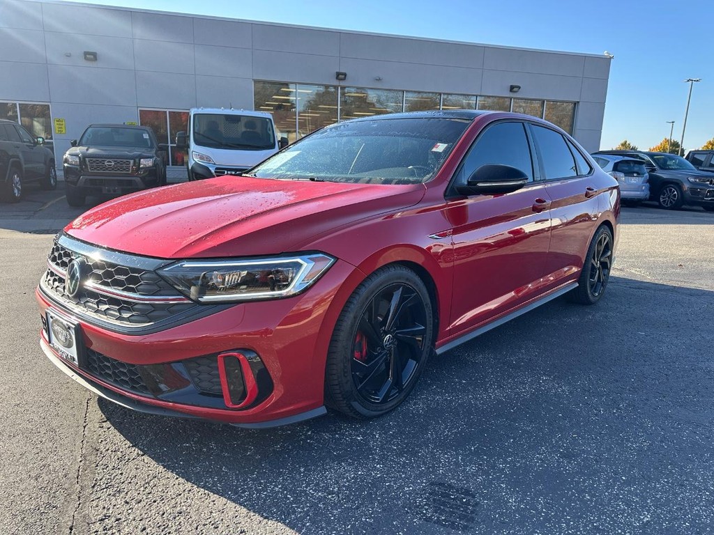 Volkswagen Jetta GLI Vehicle Full-screen Gallery Image 08