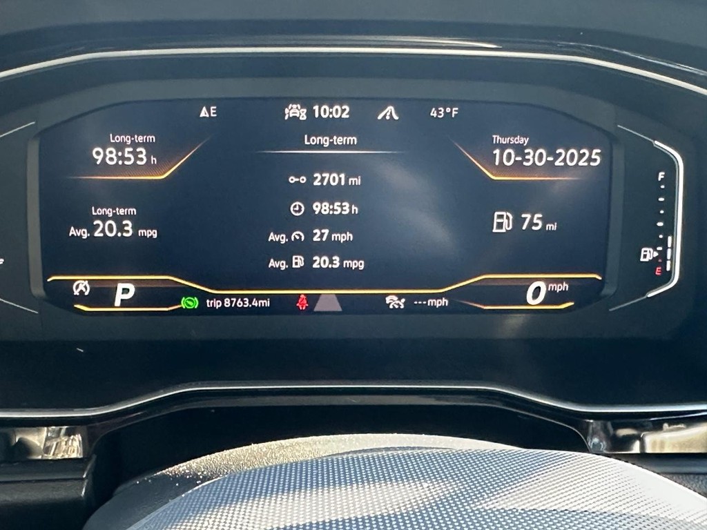 Volkswagen Jetta GLI Vehicle Full-screen Gallery Image 21