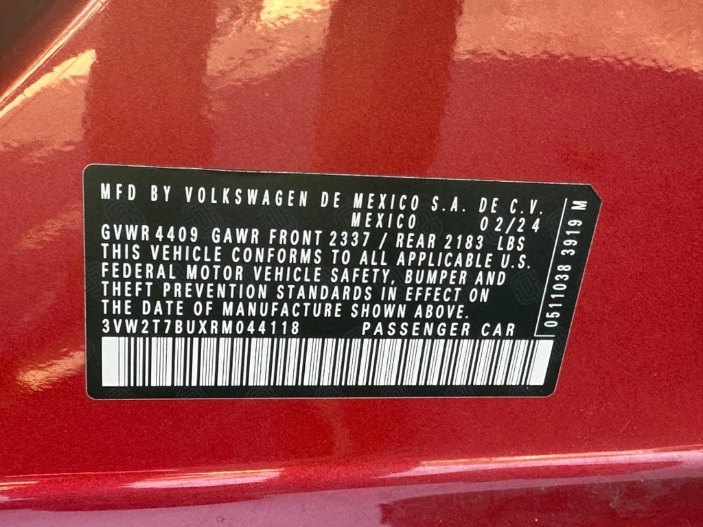 Volkswagen Jetta GLI Vehicle Full-screen Gallery Image 23