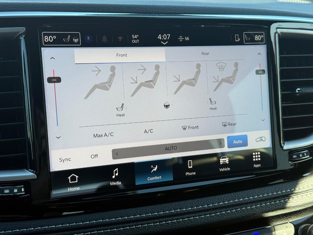 Chrysler Pacifica Vehicle Full-screen Gallery Image 20