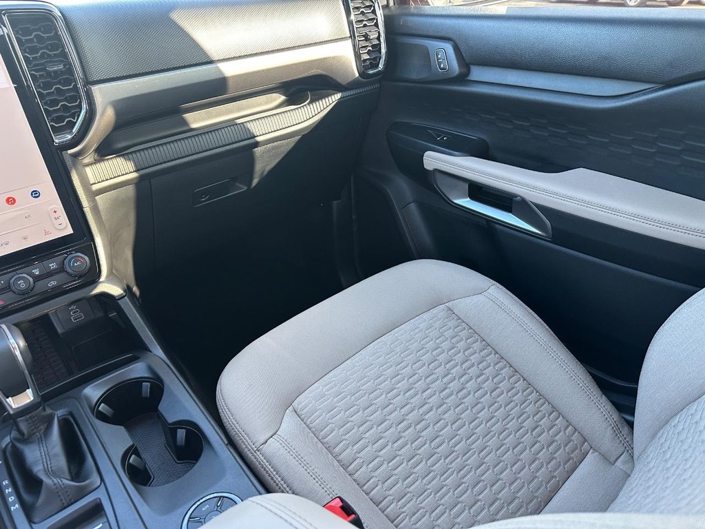 Ford Ranger Vehicle Full-screen Gallery Image 15