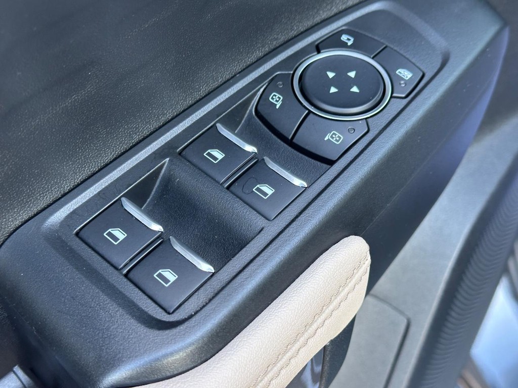 Ford Ranger Vehicle Full-screen Gallery Image 16