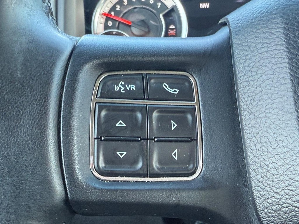 Ram 1500 Vehicle Full-screen Gallery Image 14