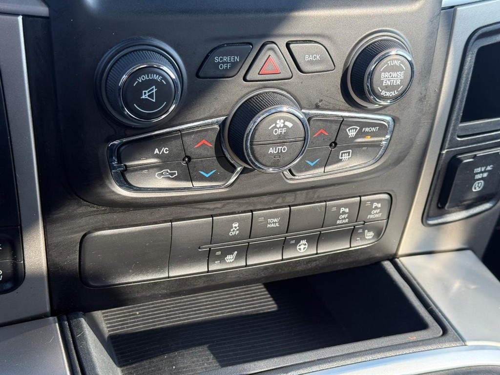 Ram 1500 Vehicle Full-screen Gallery Image 19