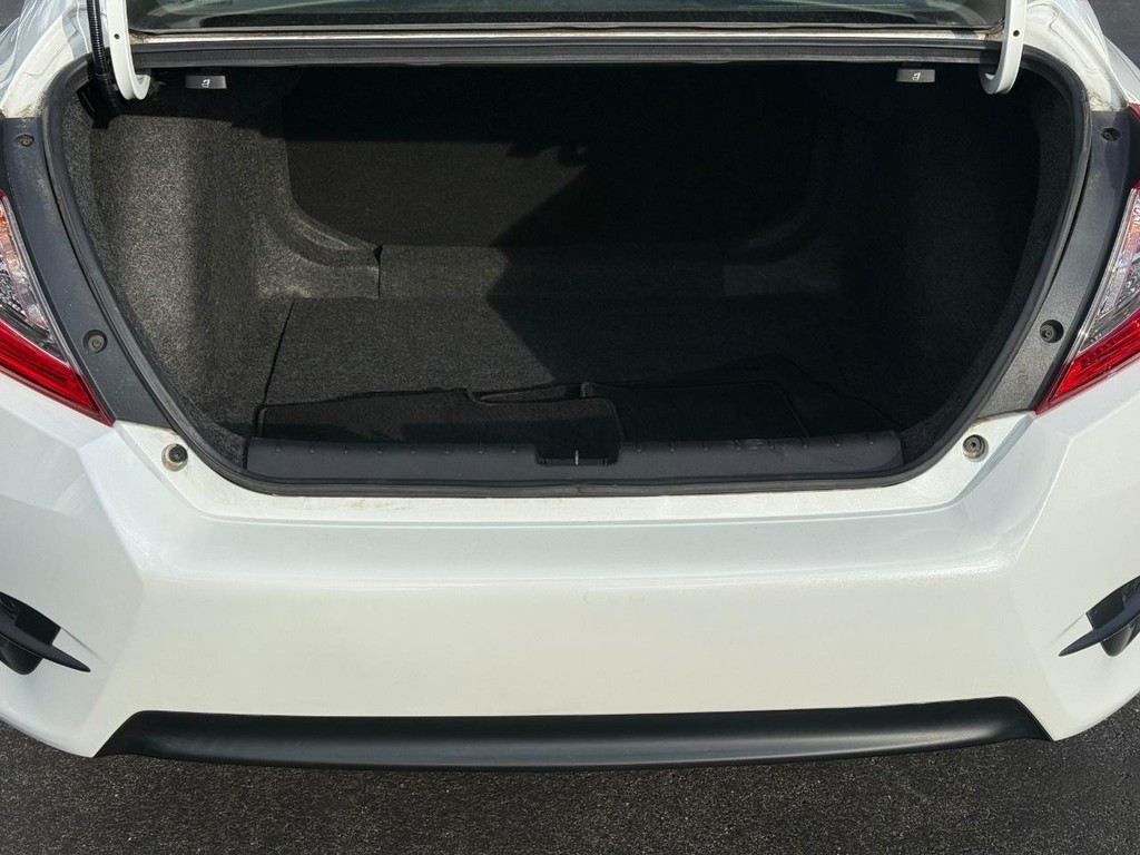 Honda Civic Sedan Vehicle Full-screen Gallery Image 07