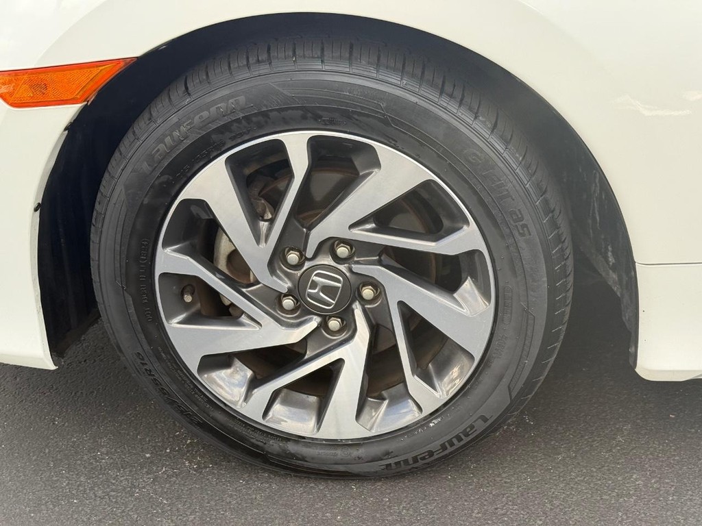 Honda Civic Sedan Vehicle Full-screen Gallery Image 08