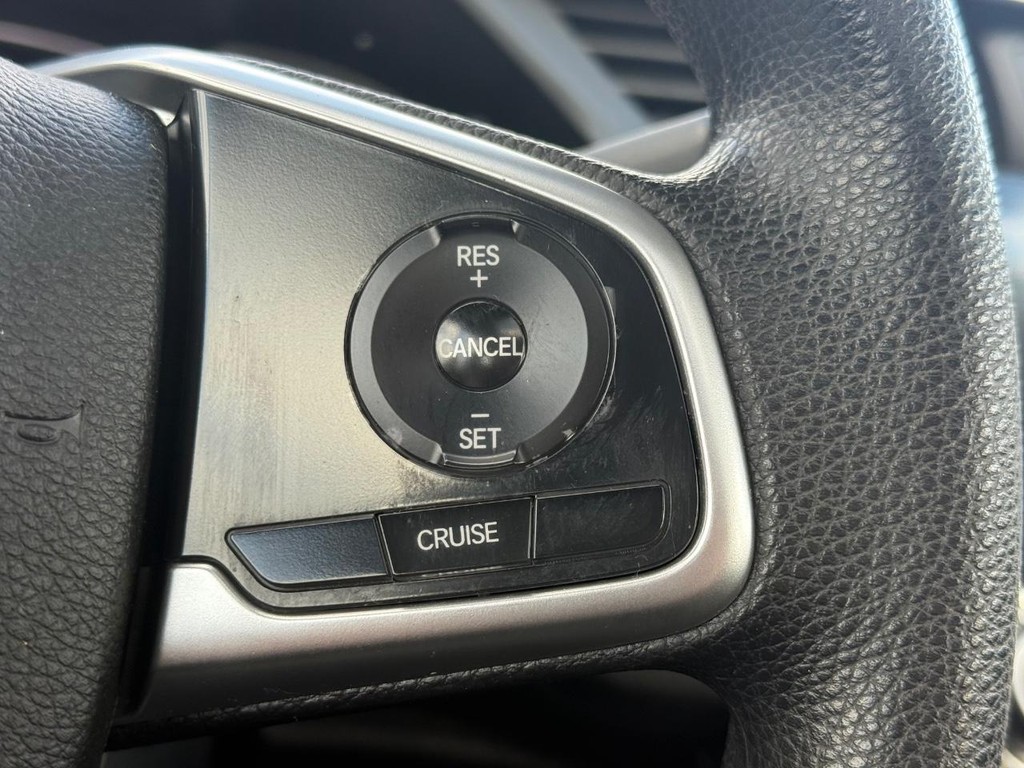 Honda Civic Sedan Vehicle Full-screen Gallery Image 16