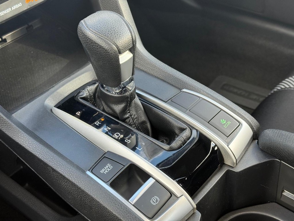 Honda Civic Sedan Vehicle Full-screen Gallery Image 20