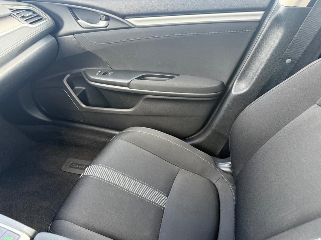 Honda Civic Sedan Vehicle Full-screen Gallery Image 21